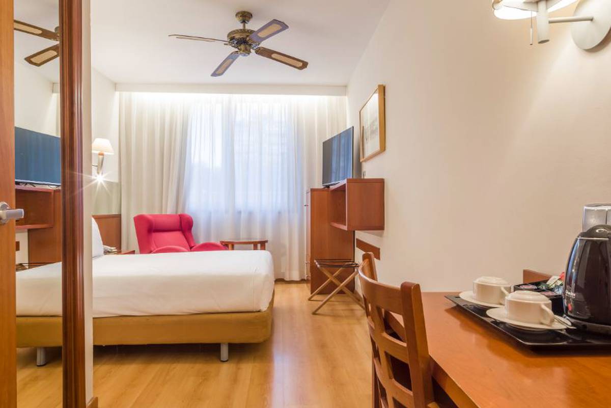 Doppelzimmer Hotel ILUNION Les Corts – Spa Barcelona